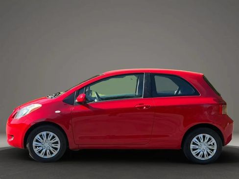 Used 2007 Toyota Yaris 2-Door Hatchback FWD image 8