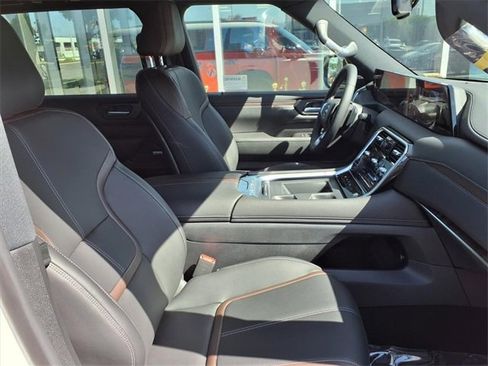 New 2026 Nissan Armada SL image 6