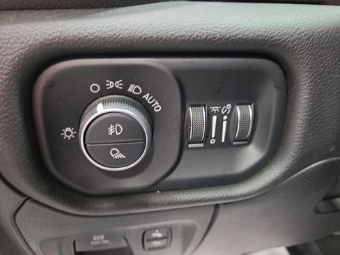 Used 2024 RAM 1500 Laramie AWD/4WD image 37