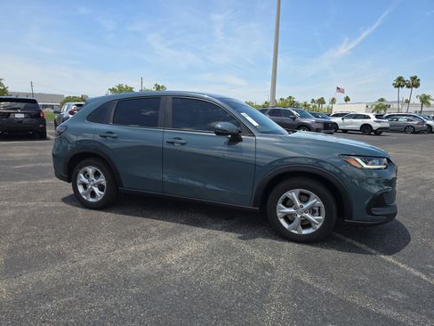 Certified 2025 Honda HR-V LX image 2