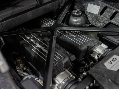 Used 2015 Lamborghini Huracan LP 610-4 image 26