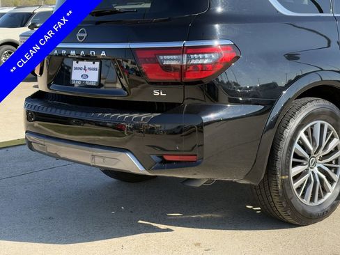 Used 2023 Nissan Armada SL w/ Captain's Chairs Package image 8