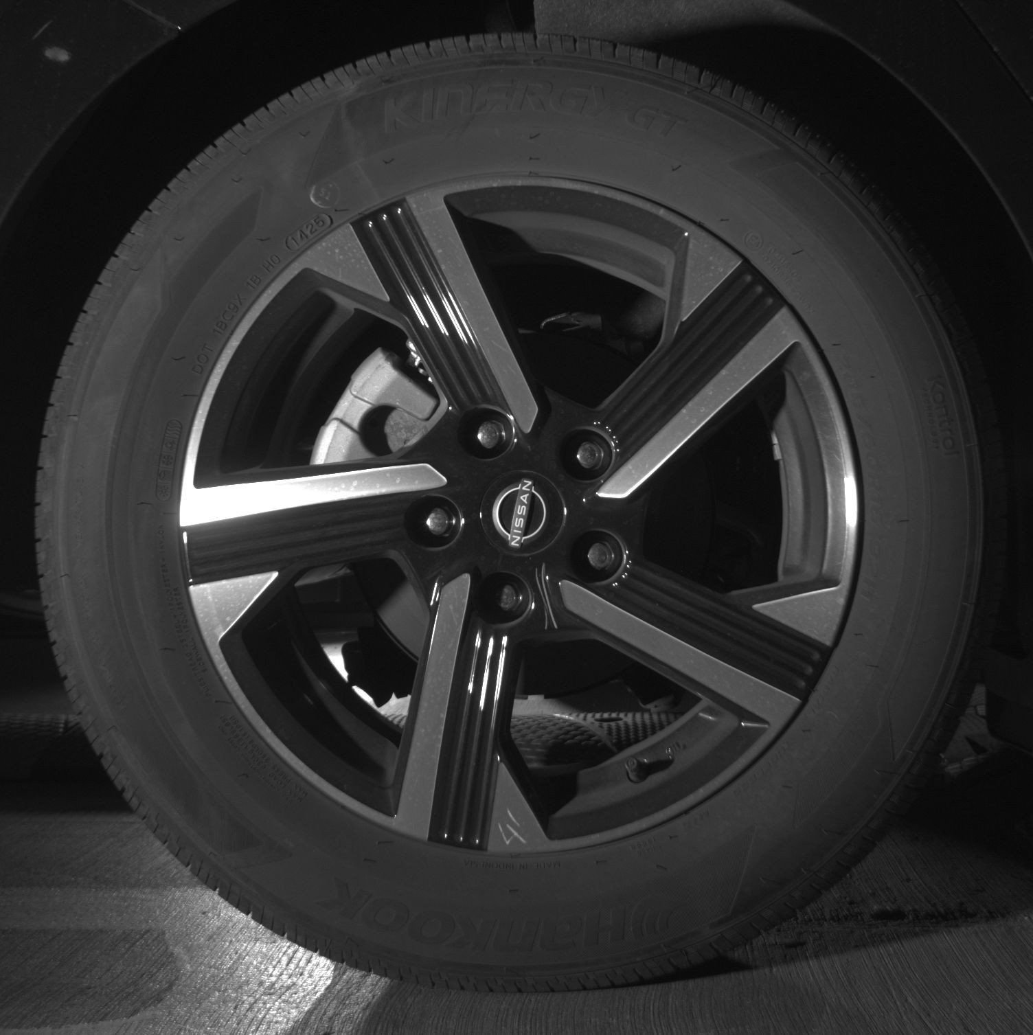 Used 2025 Nissan Sentra SV FWD image 18