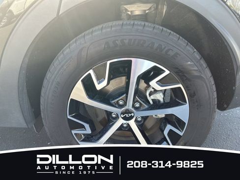 Certified 2025 Kia Sportage EX w/ EX Premium Package AWD/4WD image 13