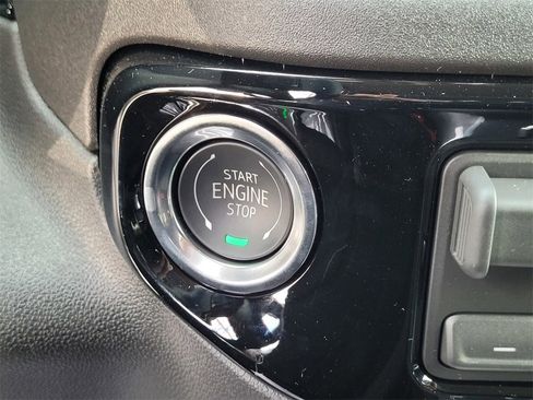 New 2026 GMC Sierra 1500 Elevation image 17