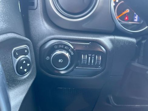 Used 2020 Jeep Wrangler Unlimited Sport S AWD/4WD image 17