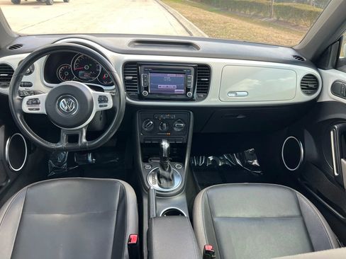 Used 2013 Volkswagen Beetle 2.5 image 10