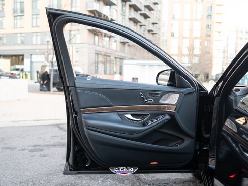 Used 2016 Mercedes-Benz S 550 4MATIC Sedan image 45