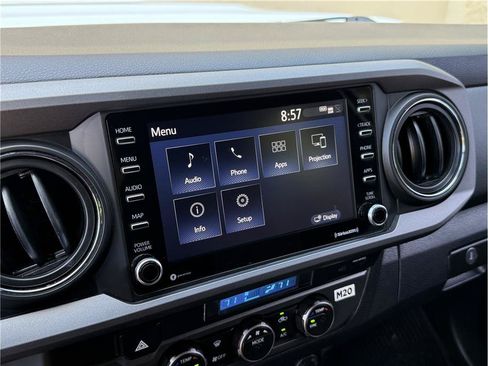 Used 2022 Toyota Tacoma TRD Sport w/ Technology Package RWD image 18