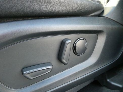 Used 2021 Ford Explorer Limited w/ Equipment Group 301A image 28