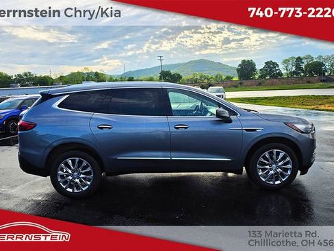 Used 2021 Buick Enclave Essence FWD image 28