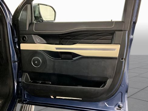 Used 2019 Ford Expedition Max Platinum AWD/4WD image 22