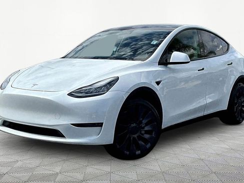 Used 2023 Tesla Model Y Long Range AWD/4WD image 3
