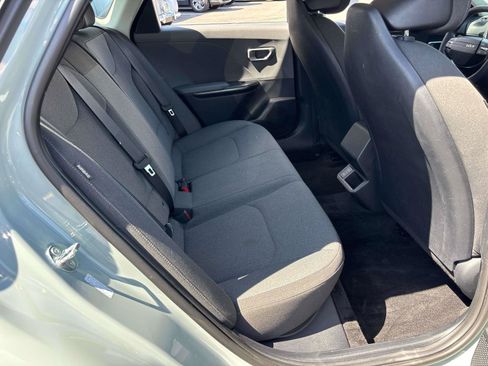 Used 2025 Kia K4 FWD image 14