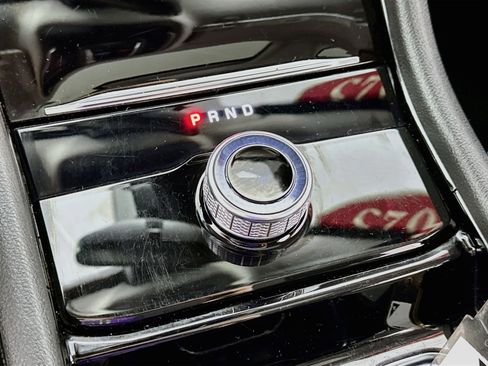 Used 2023 Jeep Grand Cherokee Laredo image 18