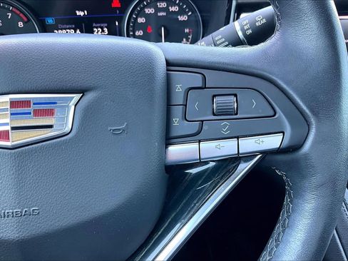 Used 2022 Cadillac XT6 Premium Luxury w/ Technology Package FWD image 25