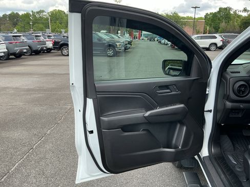 Used 2026 Chevrolet Colorado Trail Boss AWD/4WD image 11