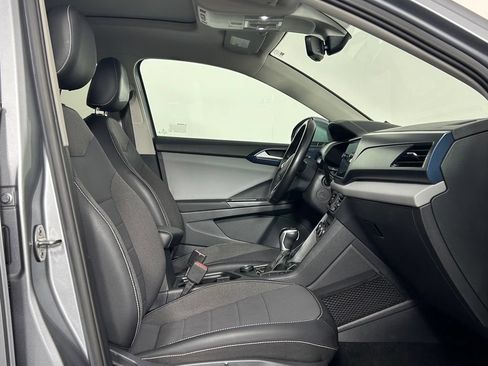 Used 2022 Volkswagen Taos SE w/ Panoramic Sunroof Package AWD/4WD image 10