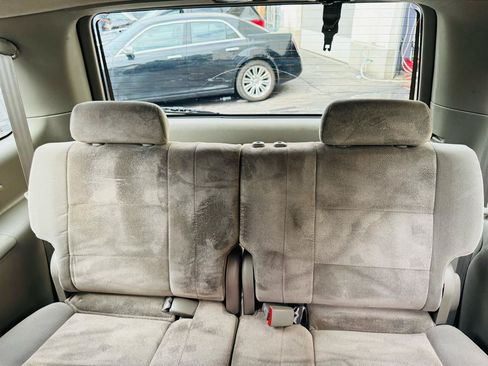 Used 2007 Toyota Sequoia SR5 AWD/4WD image 36