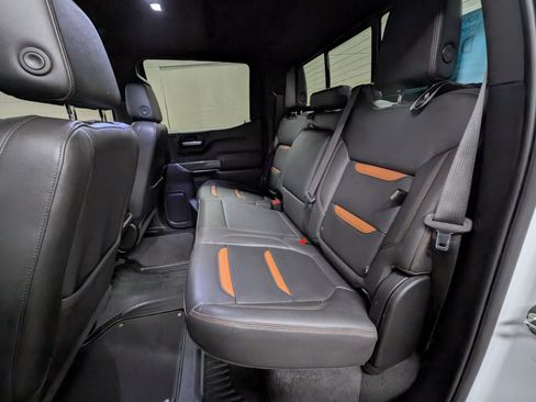 Used 2021 GMC Sierra 1500 AT4 w/ AT4 Premium Package AWD/4WD image 7