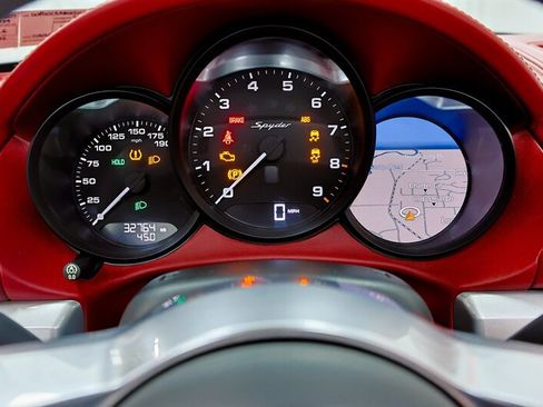 Used 2016 Porsche Boxster Spyder RWD image 92