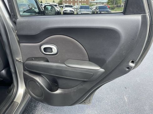Used 2016 Kia Soul + FWD image 21