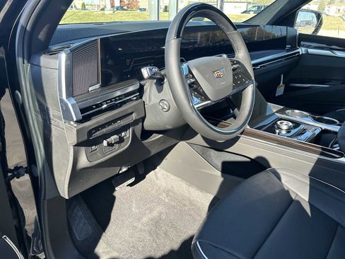New 2026 Cadillac Escalade Luxury image 10