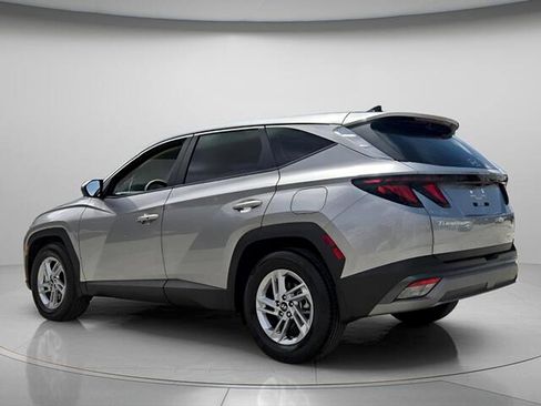 Used 2026 Hyundai Tucson SE FWD image 8