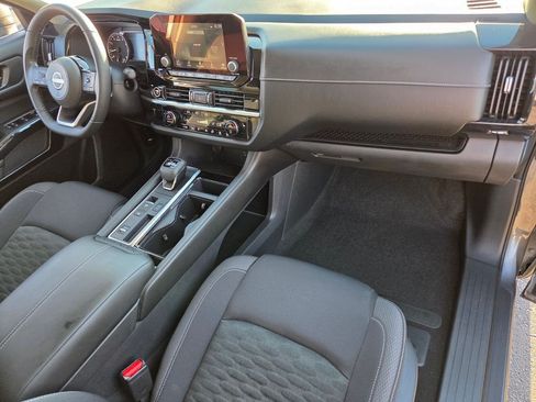 Used 2023 Nissan Pathfinder SV FWD image 21
