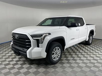 New 2026 Toyota Tundra SR5 w/ SR5 Premium Package