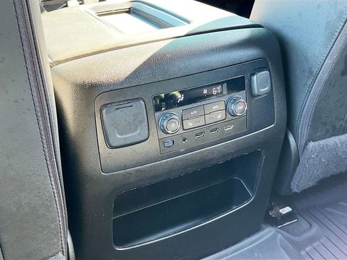 Used 2020 GMC Yukon SLT w/ Open Road Package RWD image 28