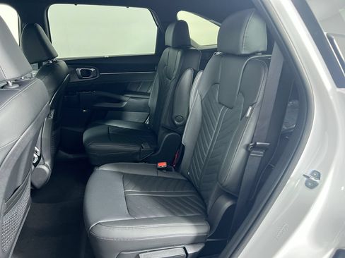 Certified 2024 Kia Sorento SX Prestige AWD/4WD image 29