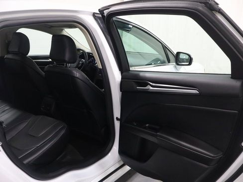 Used 2020 Ford Fusion Titanium image 16