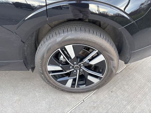 Certified 2026 Volvo XC60 B5 Core w/ Climate Package image 15