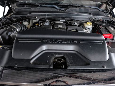 Used 2019 RAM 2500 Laramie w/ Black Appearance Package AWD/4WD image 57