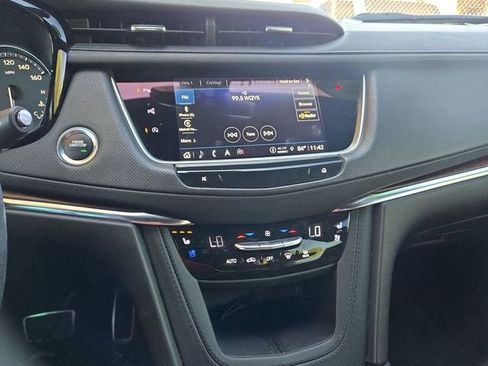 Used 2022 Cadillac XT5 Sportv w/ Technology Package image 9