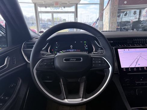 Used 2025 Jeep Grand Cherokee Limited 4xe image 47