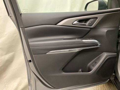 New 2026 Chevrolet Traverse LT w/ Sun and Wheel Package image 10