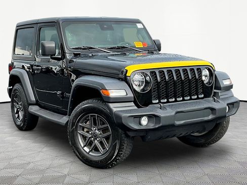 Used 2024 Jeep Wrangler Sport AWD/4WD image 3