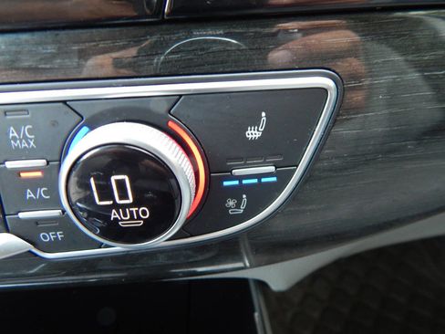 Used 2017 Audi Q7 3.0T Prestige image 36