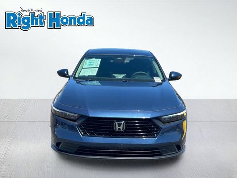 Used 2023 Honda Accord EX image 9