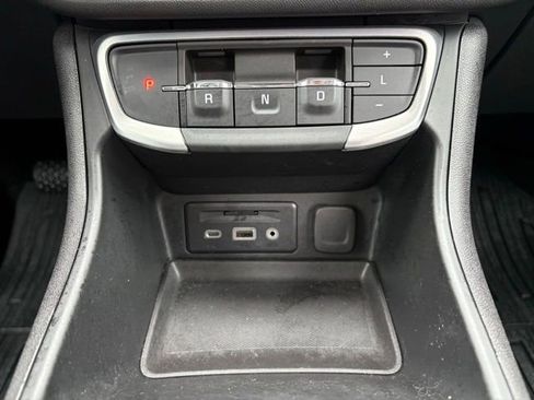 Used 2024 GMC Terrain SLE w/ Driver Convenience Package FWD image 27