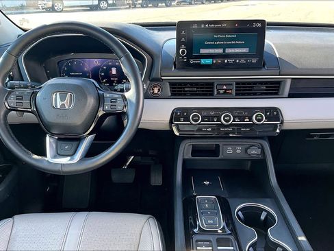Used 2023 Honda Pilot Elite image 15