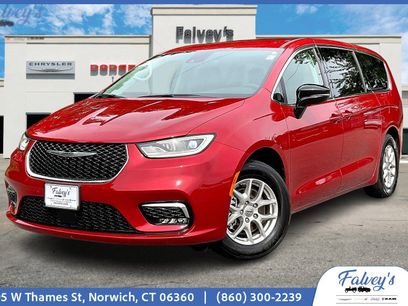 Certified 2024 Chrysler Pacifica Touring-L