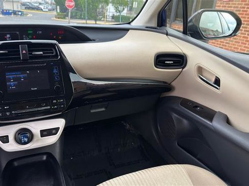 Used 2018 Toyota Prius Two w/ Prius Two Safety Plus Package FWD image 27