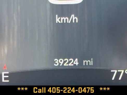 Used 2025 Chrysler Pacifica Limited FWD image 23