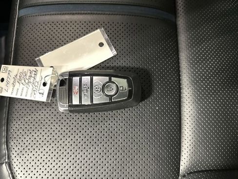 Used 2026 Ford F250 Platinum image 33