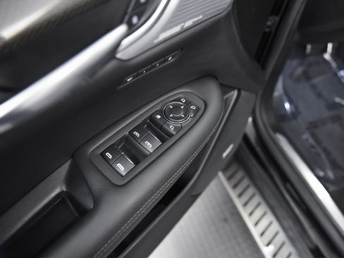 Used 2022 Cadillac XT5 Sportv image 10