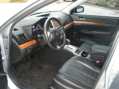 Used 2013 Subaru Outback 2.5i Limited AWD/4WD image 23