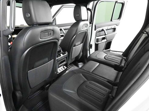 Used 2022 Land Rover Defender 110 X-Dynamic SE AWD/4WD image 16